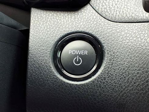 Used 2025 Toyota Camry SE w/ Convenience Package FWD image 21