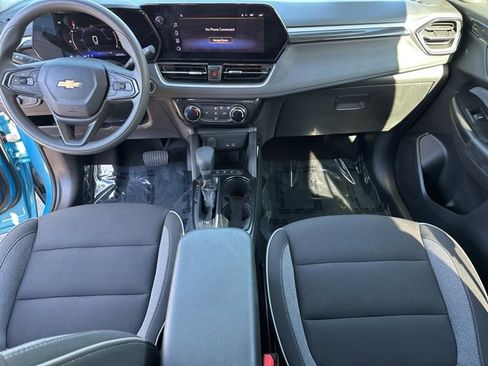 Used 2025 Chevrolet TrailBlazer LT image 5