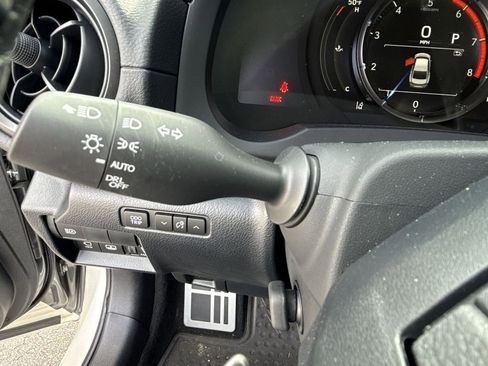 Used 2025 Lexus IS 500 w/ Accessory Package image 28