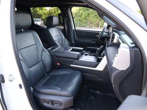 Used 2025 Toyota Tundra Platinum w/ TRD Off-Road Package AWD/4WD image 27