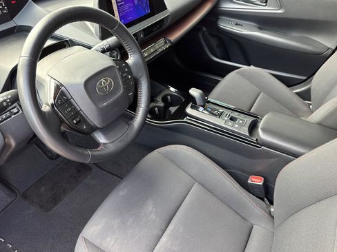 Certified 2024 Toyota Prius Prime FWD image 4
