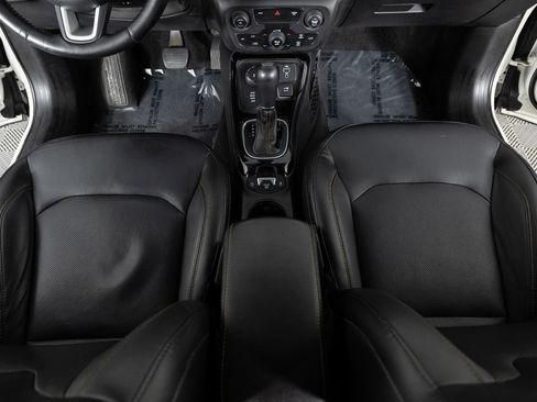 Used 2018 Jeep Compass Limited AWD/4WD image 38