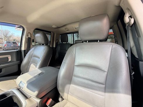 Used 2018 RAM 1500 SLT image 31