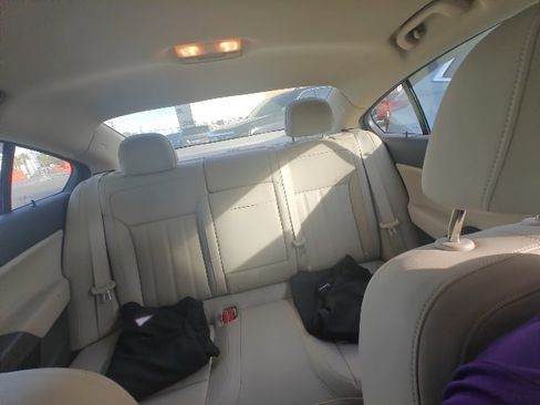 Used 2011 Buick Regal CXL w/ RL4 Preferred Equipment Group image 10