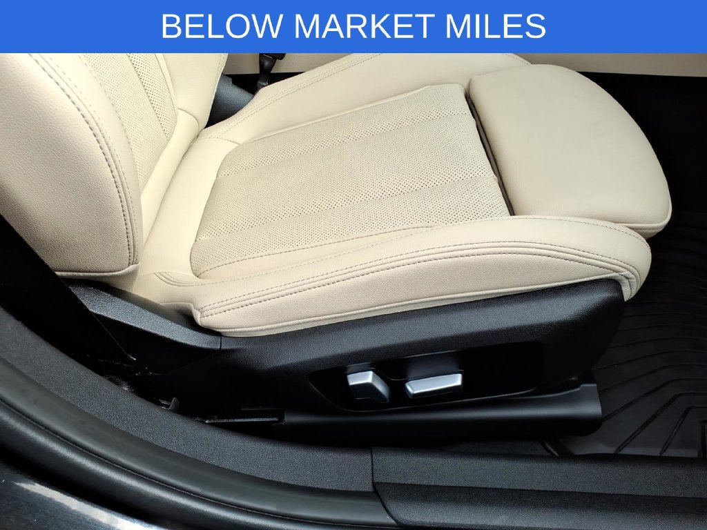 Used 2023 BMW 330i xDrive Sedan w/ Premium Package AWD/4WD image 11