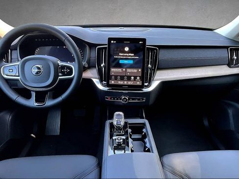 New 2026 Volvo XC90 B6 Plus w/ Protection Package Premier AWD/4WD image 5
