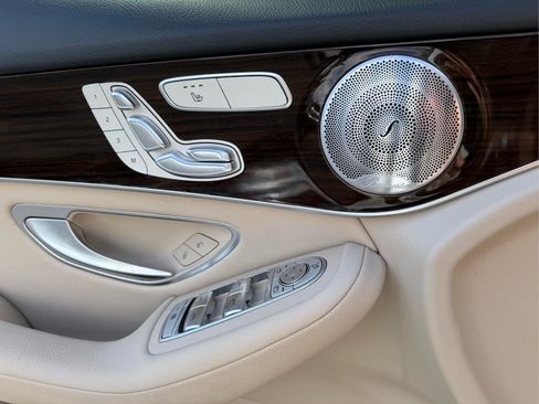 Used 2018 Mercedes-Benz GLC 300 4MATIC image 21