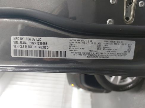 Used 2022 Jeep Compass Latitude image 53