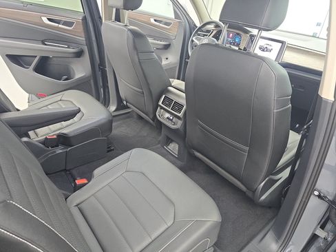 Used 2026 Volkswagen Atlas SEL AWD/4WD image 11