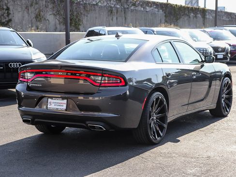 Used 2023 Dodge Charger SXT RWD image 5