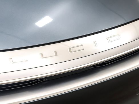 Used 2024 Lucid Air Touring image 13