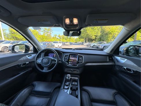 Used 2023 Volvo XC90 B6 Ultimate w/ Lounge Package image 26