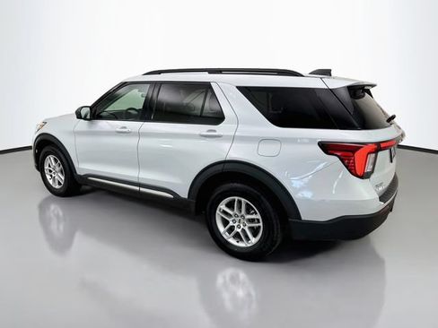 Certified 2025 Ford Explorer Active AWD/4WD image 5