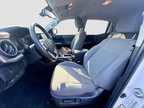 Used 2023 Toyota Tacoma SR5 RWD image 20