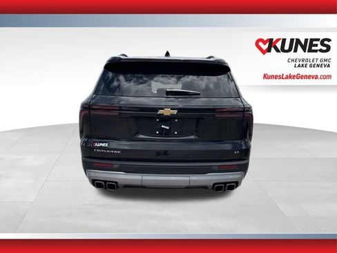 Used 2024 Chevrolet Traverse LT FWD image 5