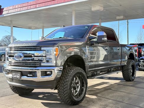 Used 2019 Ford F250 Lariat w/ Lariat Ultimate Package image 6