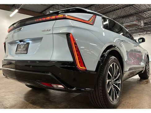 Used 2024 Cadillac Lyriq Sport RWD image 14