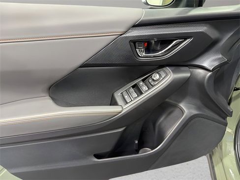 Certified 2025 Subaru Crosstrek 2.5i Limited w/ Popular Package #4A image 9