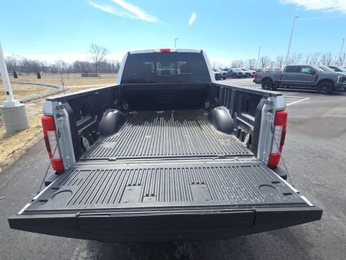 Used 2018 Ford F250 Platinum w/ Platinum Ultimate Package image 9
