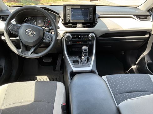 Used 2021 Toyota RAV4 XLE FWD image 28