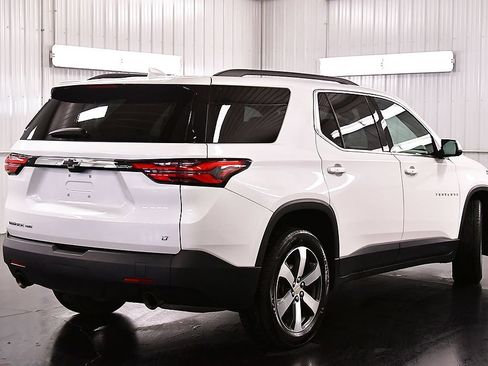 Used 2023 Chevrolet Traverse LT w/ LT Premium Package AWD/4WD image 7