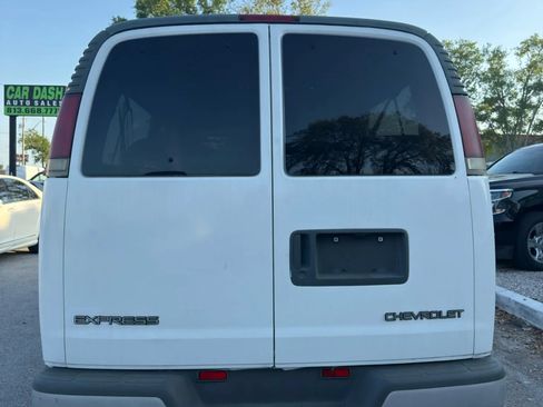 Used 2002 Chevrolet Express 3500 Extended Passenger RWD image 8
