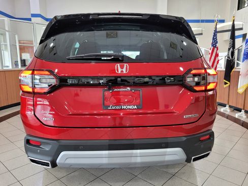 New 2025 Honda Pilot Touring image 5