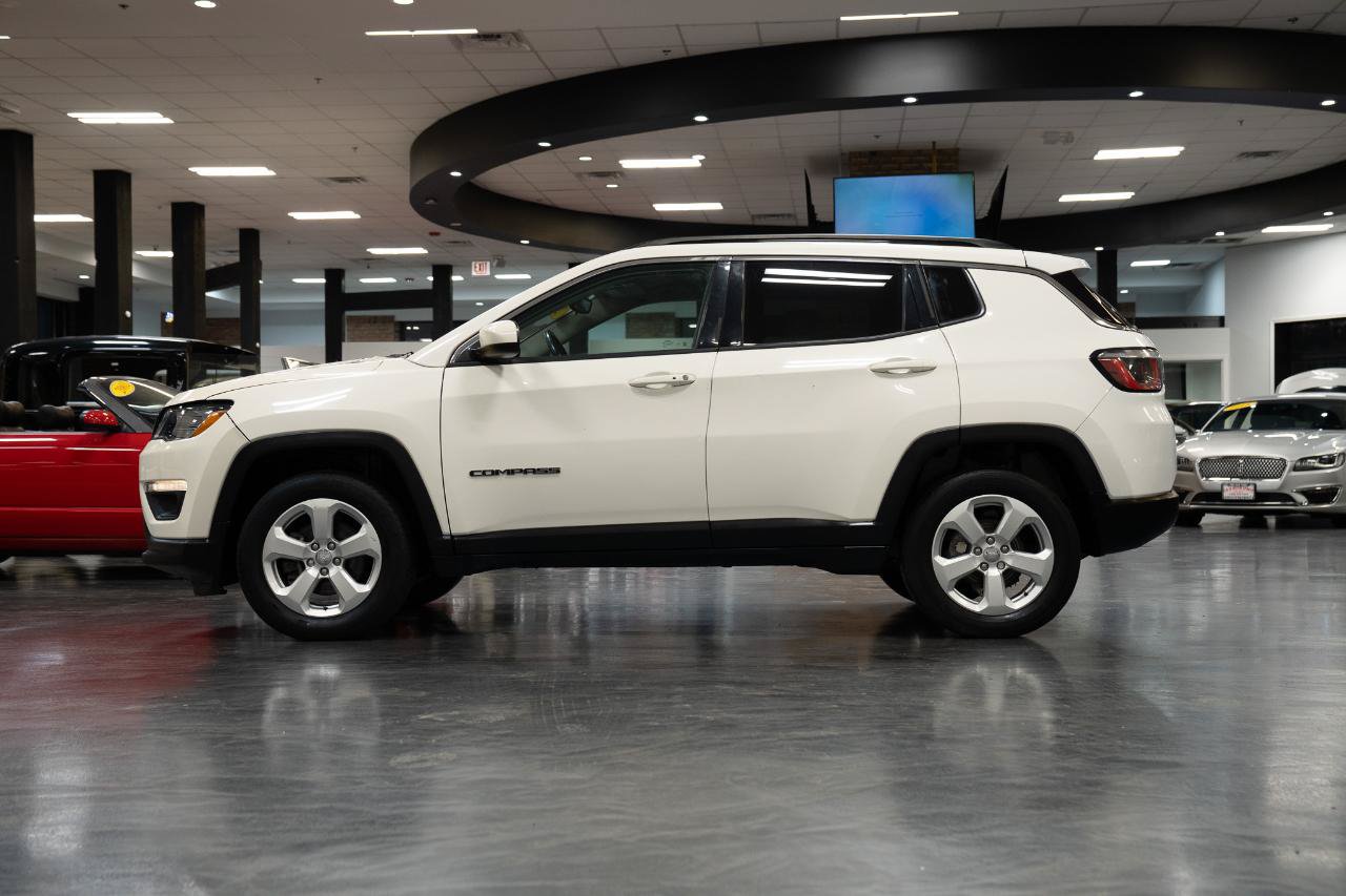 Used 2019 Jeep Compass Latitude w/ Cold Weather Group AWD/4WD image 6