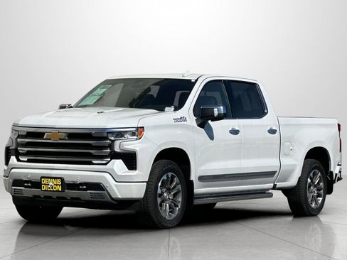 Used 2024 Chevrolet Silverado 1500 High Country w/ Technology Package image 8
