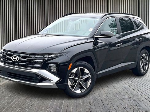 Certified 2025 Hyundai Tucson SEL image 11