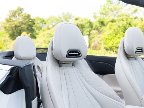 Used 2025 Mercedes-Benz CLE 450 4MATIC Cabriolet image 55