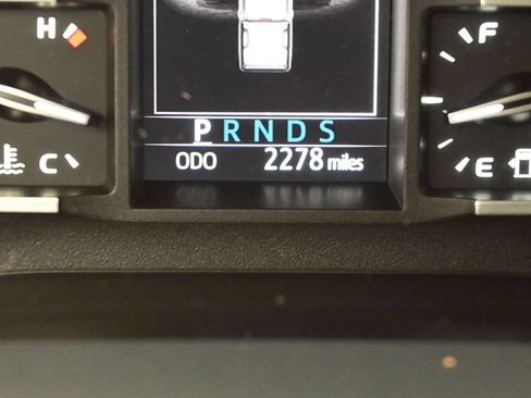 Certified 2020 Toyota Tundra TRD Pro AWD/4WD image 19