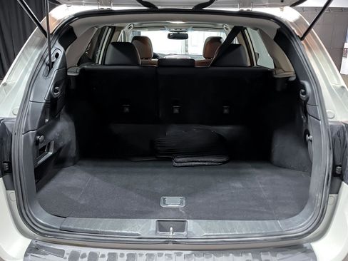 Used 2017 Subaru Outback 2.5i Limited image 9