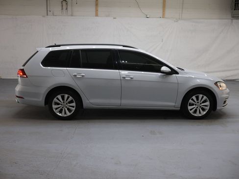 Used 2019 Volkswagen Golf S AWD/4WD image 8