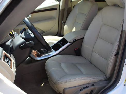 Used 2015 Volvo XC70 T6 AWD/4WD image 8