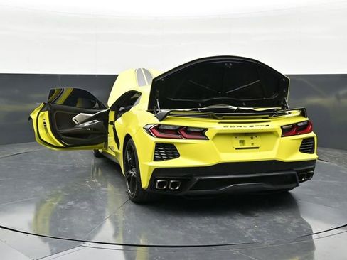 Used 2022 Chevrolet Corvette Stingray Premium Conv w/ Z51 Performance Package RWD image 43