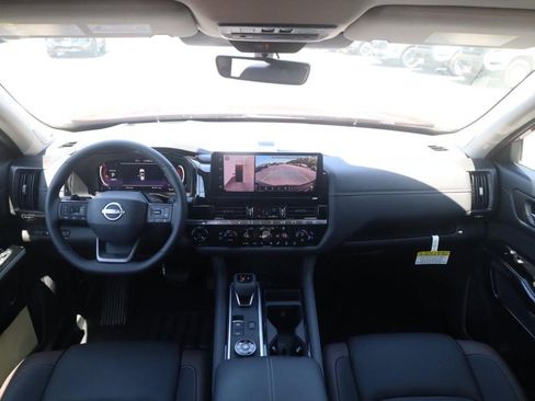 New 2026 Nissan Pathfinder Platinum AWD/4WD image 7