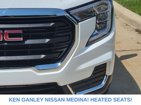 Used 2024 GMC Terrain SLE w/ Driver Convenience Package FWD image 10