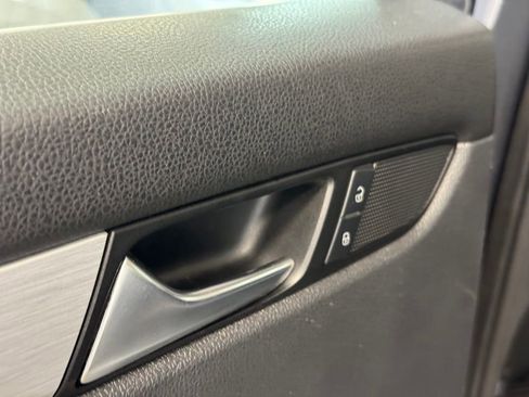 Used 2013 Volkswagen Passat 2.5 SE FWD image 18
