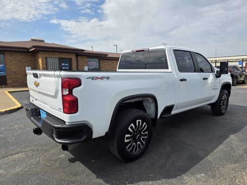 Used 2023 Chevrolet Silverado 2500 Custom w/ Custom Value Package AWD/4WD image 5