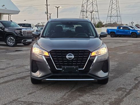 Used 2024 Nissan Kicks SV image 9