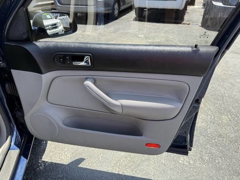 Used 2003 Volkswagen Jetta GLS image 29