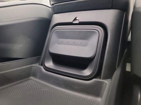 Used 2024 Rivian R1S Adventure image 33