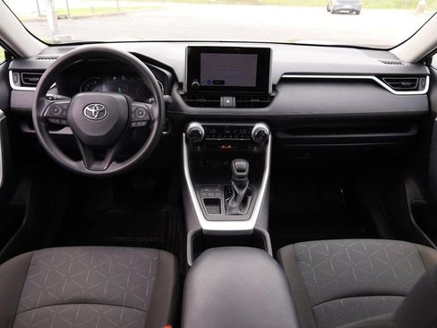 Used 2024 Toyota RAV4 XLE FWD image 21