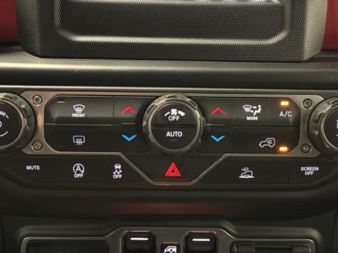 Used 2021 Jeep Wrangler Unlimited Rubicon AWD/4WD image 16