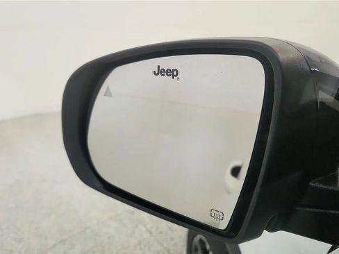 Used 2025 Jeep Compass Limited AWD/4WD image 24