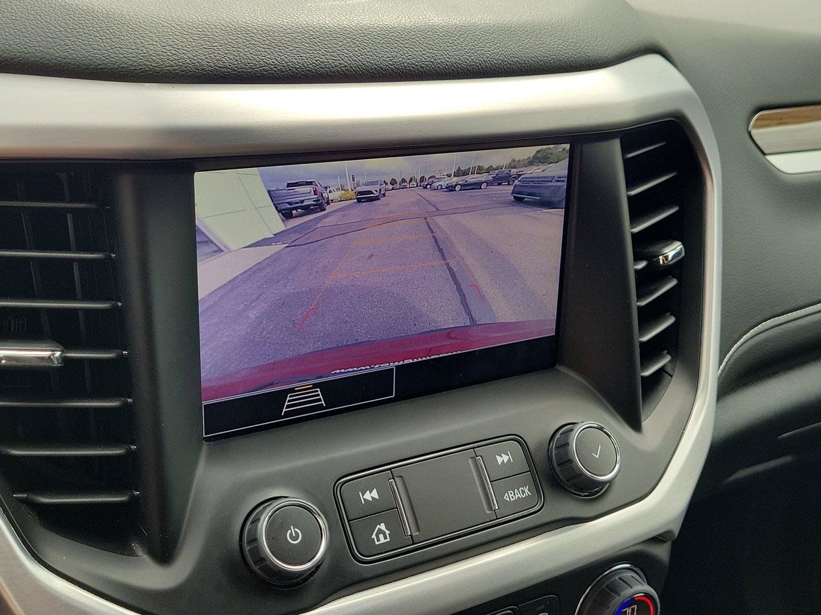 Used 2023 GMC Acadia SLE w/ Driver Convenience Package FWD image 27