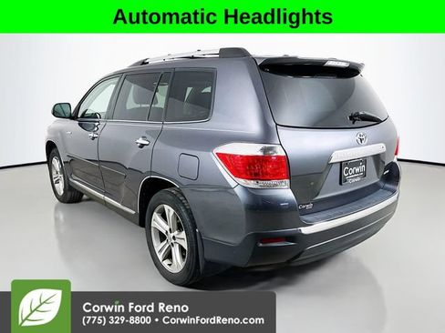 Used 2011 Toyota Highlander Limited w/ Tow Pkg AWD/4WD image 5