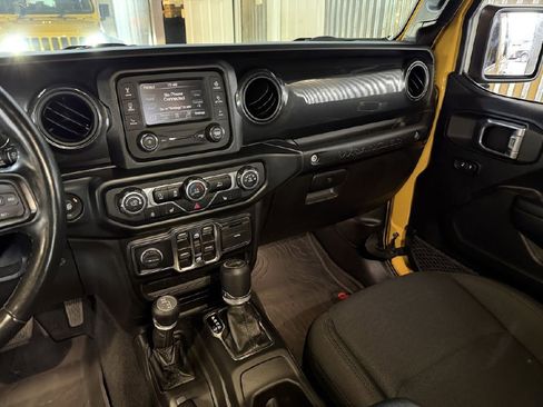 Used 2021 Jeep Wrangler Unlimited Sport AWD/4WD image 14