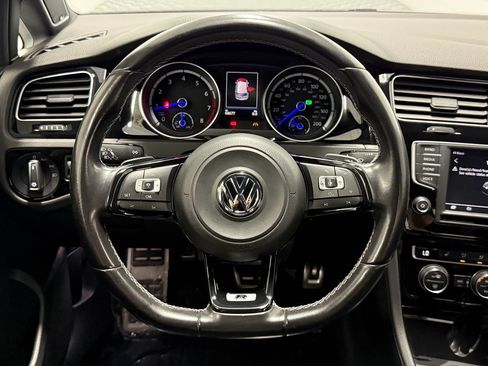 Used 2017 Volkswagen Golf 4-Door AWD/4WD image 17